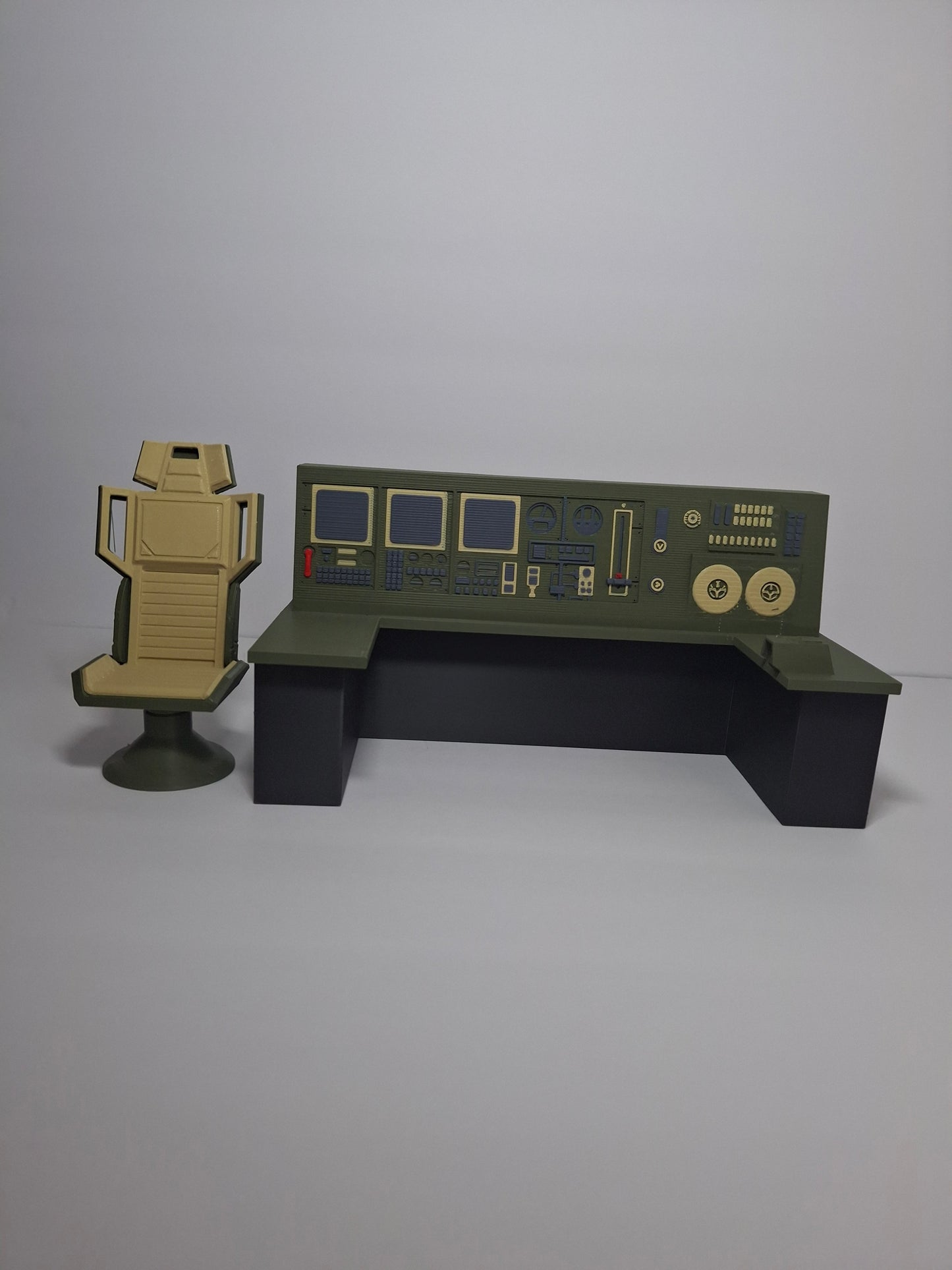 Computer Console 1/12 scale for action figure photography GI Joe Classified Cosmic Legions Valaverse Star Wars Monster Force Marvel Legends Mezco Olive Khaki